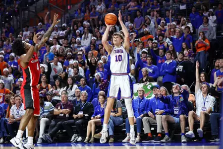 Gators 92, Bulldogs 77