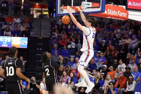 Gators 108, Bulldogs 74