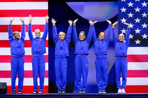 U.S. team is introduced prior to World Championships qualification subdivision 1 competition 261018