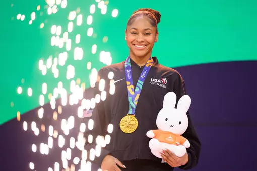 Skye Blakely receives bronze in 2026 World Championships uneven bars final 261024