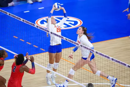 Taylor Parks sets a ball against Ole Miss on Oct. 25, 2026