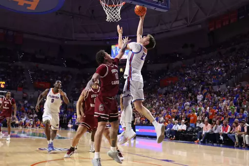 Gators 76, Gamecocks 62