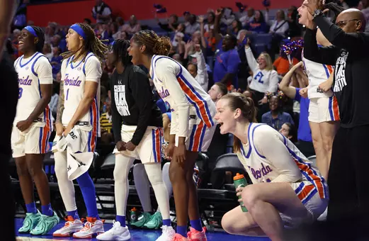 Dizeko, Weathersby, Deng, Mindoudi and Piatti cheering during the Gators' game vs. Alabama.