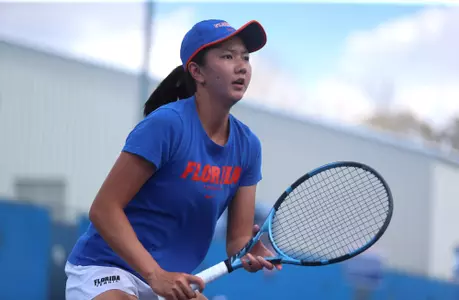 Xinyi Nong awaits the serve against Auburn