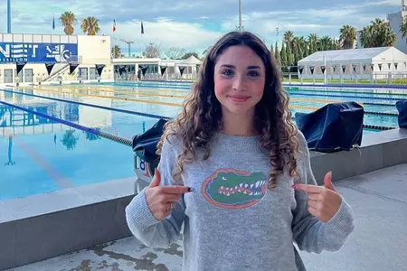 Carla Serra - Women's Swimming Signee