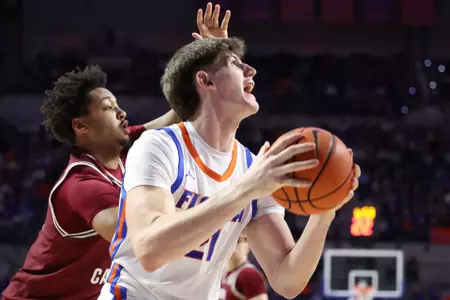 Gators 76, Gamecocks 62