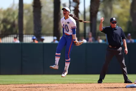 Gabi Comia celebrates against Tennessee