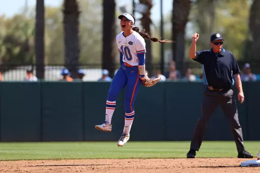 Gabi Comia celebrates against Tennessee