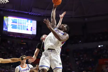Gators 108, Bulldogs 74