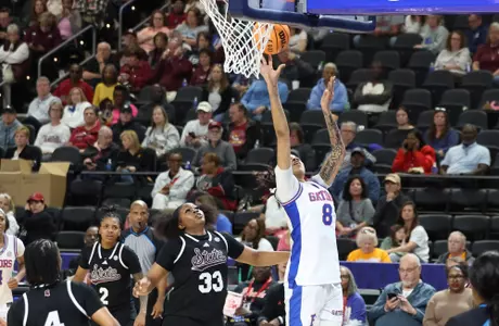 Me'Arah O'Neal with the layup in Florida's 86-68 First Round SEC Tournament Win Over Mississippi State