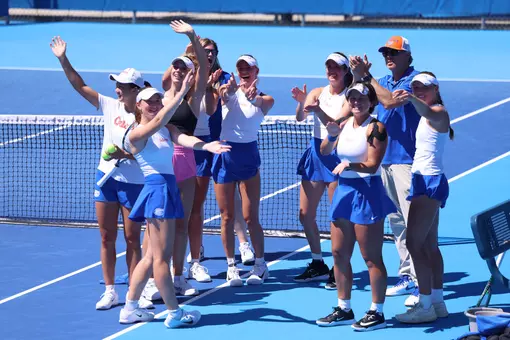 The Florida Women's Tennis Team waves goodbye to the fan for the last time during the 2026 regular season