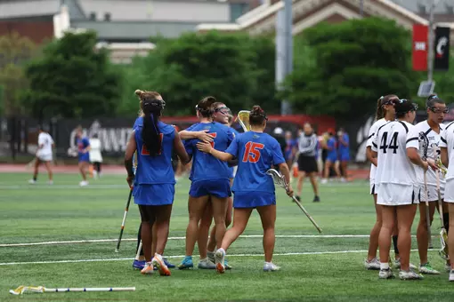 Gators celebrate goal against Cincinnati