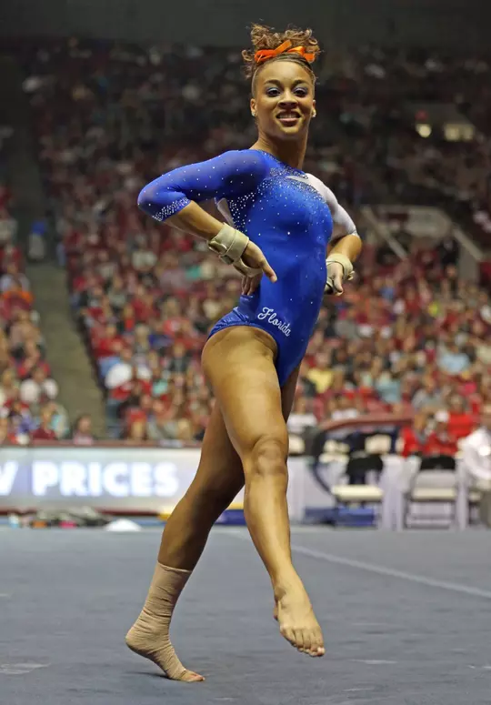Kytra Hunter - floor exercise at Alabama 150123
