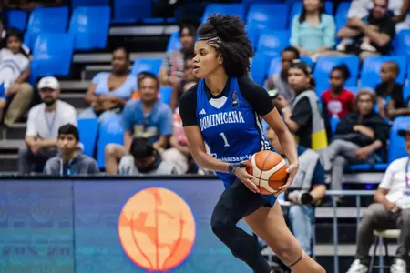 Aurora Almón drives during the Dominican Republic's bronze-medal winning perfomance at the FIBA Qualifiers