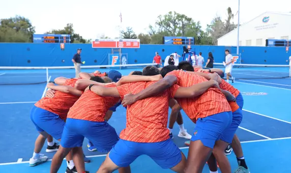 Men's Tennis Huddle
