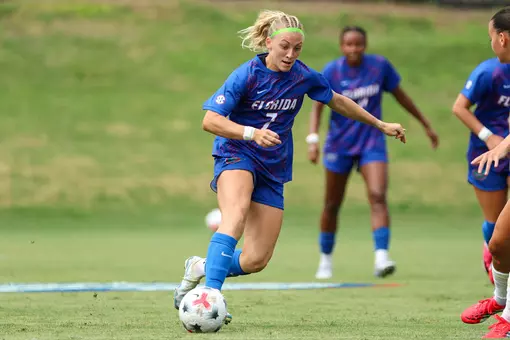 Zoe Main with ball versus FIU 260808