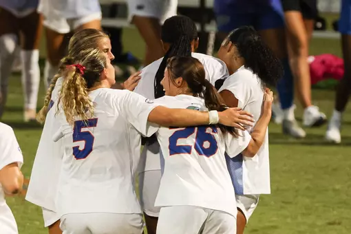 Tatum Borman (left), Mia Gray (#5), Iori Watanabe (#26), Kyra Taylor (right) and Hannah Jibril (center) celebrate a goal versus Youngstown State 260903