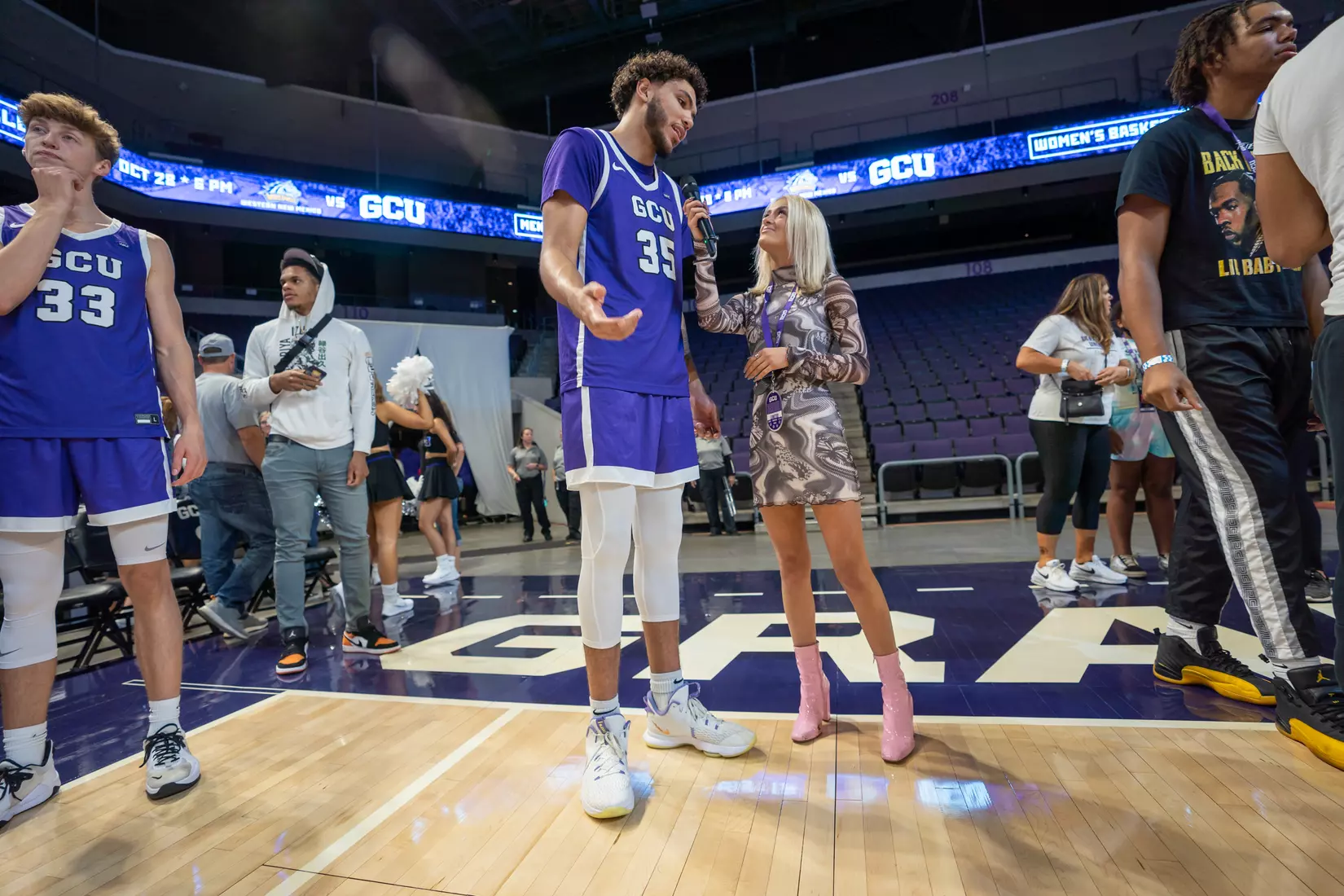 PHOENIX, AZ - October 1: The GCU Havocs pack GCU Arena for the unofficial tip-off to basketball season at 2021 Midnight Madness.