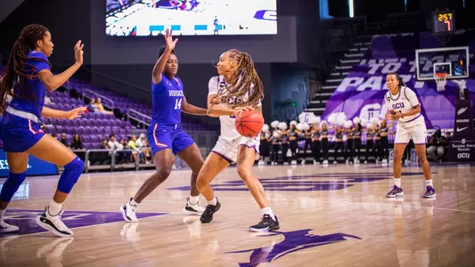 Kennedi Shorts Action