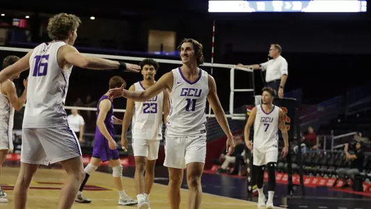 Jarret celebration late in fourth set