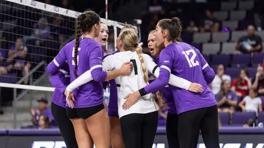 team huddle mid match