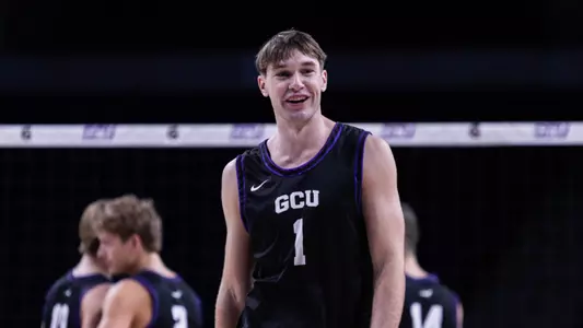 ottmar smiling after point