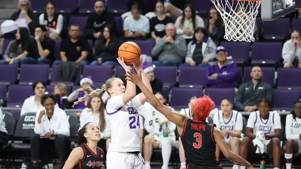 Phoenix, AZ Dec. 17, 2025: The Lopes fall 61-60 against UNLV at Global Credit Union Arena. David Kadlubowski/GCU