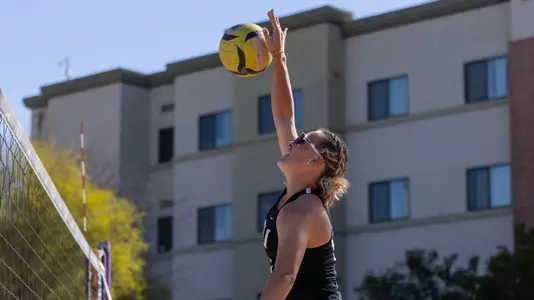 edler swinging at home