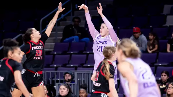 Phoenix, AZ - January 10, 2026, GCU Women's Basketball debuts their Lavender Jerseys and earn a 71-64 win against Fresno State at Global Credit Union Arena. (Photo by Brayden Stenner/GCU).