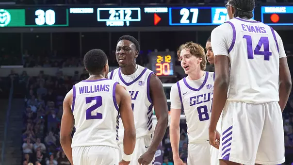 Nana Owusu-Anane and teammates