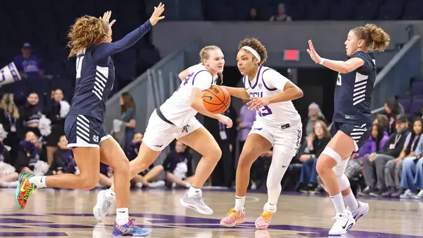 Phoenix, AZ Feb.121 2026: Then Lopes to Utah State 63-43 at Global Credit Union Arena. David Kadlubowski/GCU