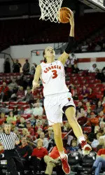 Anne Marie Armstrong scored 19 points and notched six rebounds as Georgia bested Florida.