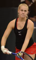 Lauren Herring defeated Keri Wong 7-5, 7-5 Sunday afternoon
