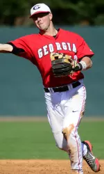 Kyle Farmer went 3-for-5 with 3 RBI Sunday.