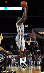 Georgia falls to 13-15 after Wednesday's loss.