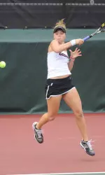 Mariana Gould clinched the win in her first singles dual match appearance