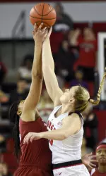 Merritt Hempe scored a game-high 18 points.