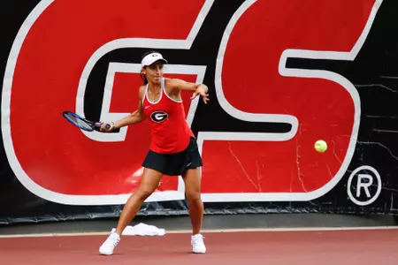 Georgia tennis Lourdes Carle returns the ball during a Bulldogs Classic tennis match at the Dan Magill Tennis Complex in Athens, Ga., on Friday, Nov., 2, 2018. (Photo by Kristin M. Bradshaw)