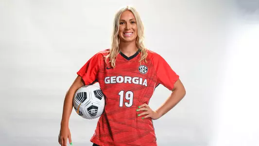 Georgia defender Hale Otto (19)