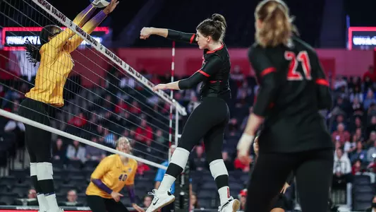 Georgia middle blocker Sage Navas (4) during a match against LSU at Stegeman Coliseum in Athens, Ga., on Saturday, Nov. 27, 2021. (Photo by Mackenzie Miles)