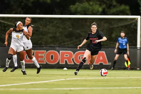 Georgia forward Mollie Belisle (12) during the Bulldogs’ match against Kennesaw State at the Turner Soccer Complex in Athens, Ga., on Sat., Aug. 14, 2021. (Photo by Tony Walsh)