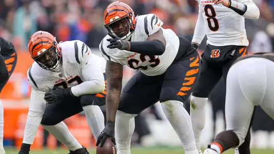 CLEVELAND, OH - JANUARY 09: Cincinnati Bengals center Trey Hill (63) at the line of scrimmage during the third quarter of the National Football League game between the Cincinnati Bengals and Cleveland Browns on January 9, 2022, at FirstEnergy Stadium in Cleveland, OH. (Photo by Frank Jansky/Icon Sportswire via Getty Images)