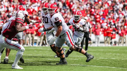 Georgia offensive lineman Tate Ratledge (69) during a game against South Carolina at Williams-Brice Stadium in Columbia, S.C., on Saturday, Sept. 17, 2022. (Photo by Tony Walsh)