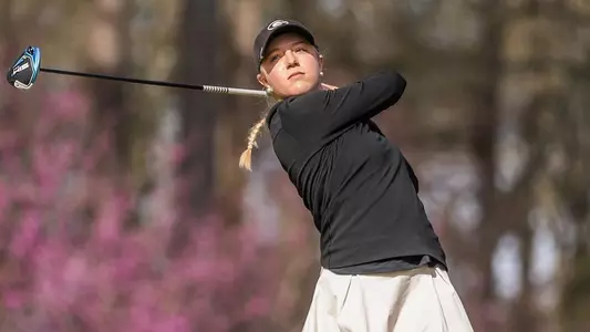 Caroline Craig the Bulldogs’ practice rounds at the UGA Golf Course in Athens, Ga., on Thursday, March 24, 2022. (Photo by Mackenzie Miles)