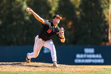 Georgia pitcher Ethan Sutton (19) during Georgia’s game against Kennesaw State at Foley Field in Athens, Ga., on Sunday, Nov. 5, 2023. (Kari Hodges/UGAAA)