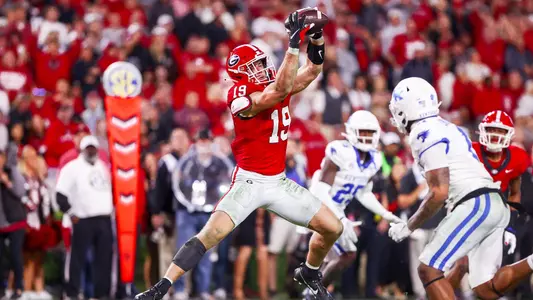 Georgia tight end Brock Bowers (19) during Georgia’s game against Kentucky on Dooley Field at Sanford Stadium in Athens, Ga., on Saturday, Oct. 7, 2023. (Tony Walsh/UGAAA)