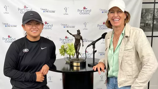 Jenny Bae with Juli Inkster at the 2023 Portland Classic.