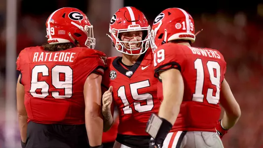 Carson Beck, Brock Bowers, and Tate Ratledge after a Georgia touchdown vs. UAB.