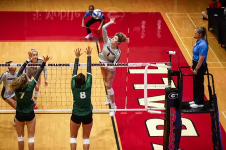 Georgia opposite hitter Tori Harper (1) during Georgia’s match against Jacksonville in Ramsey Student Center in Athens, Ga., on Thursday, Sept. 7, 2023. (Tony Walsh/UGAAA)