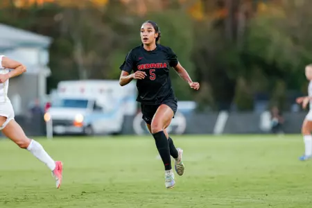 Georgia forward Margie Detrizio (5) during Georgia’s game against Colorado in the first round of NCAA Division I Women’s Soccer Championship at Turner Soccer Complex in Athens, Ga., on Friday, Nov. 15, 2024. (Conor Dillon/UGAAA)